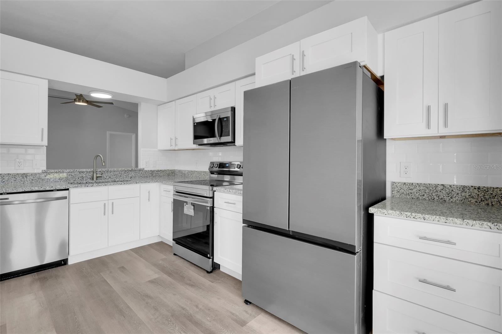 Image 10 of 39 For 25212 Clifford Hill