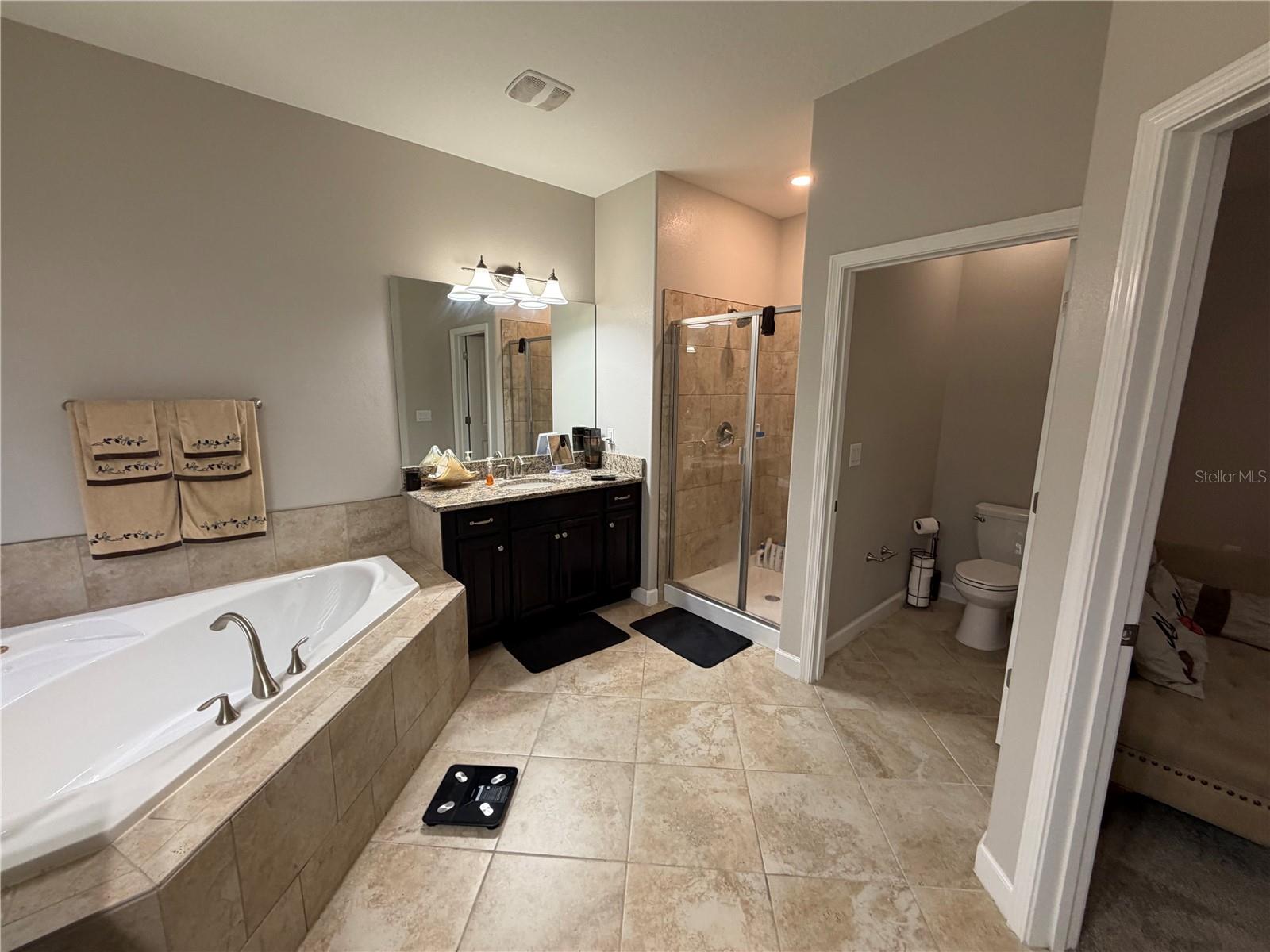 Image 9 of 18 For 13905 Roseate Tern Lane