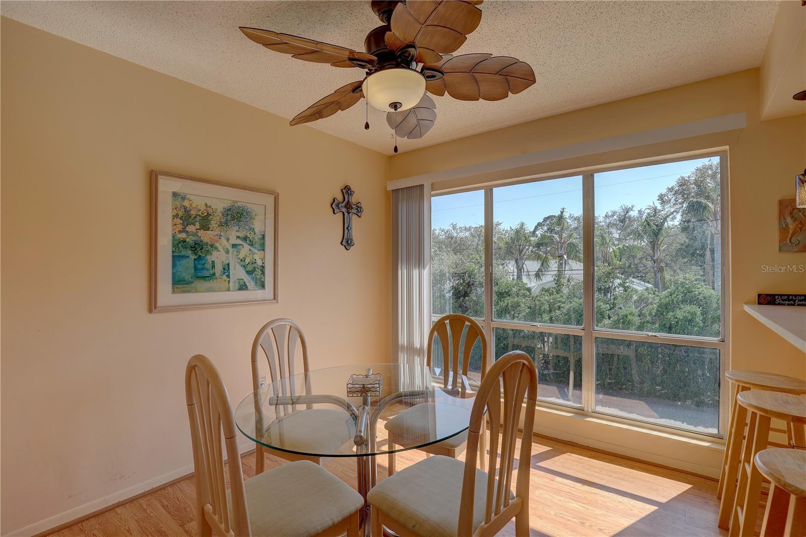 Image 13 of 40 For 428 Windrush Bay Drive 428