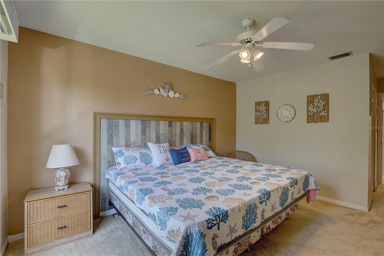Image 27 of 40 For 428 Windrush Bay Drive 428
