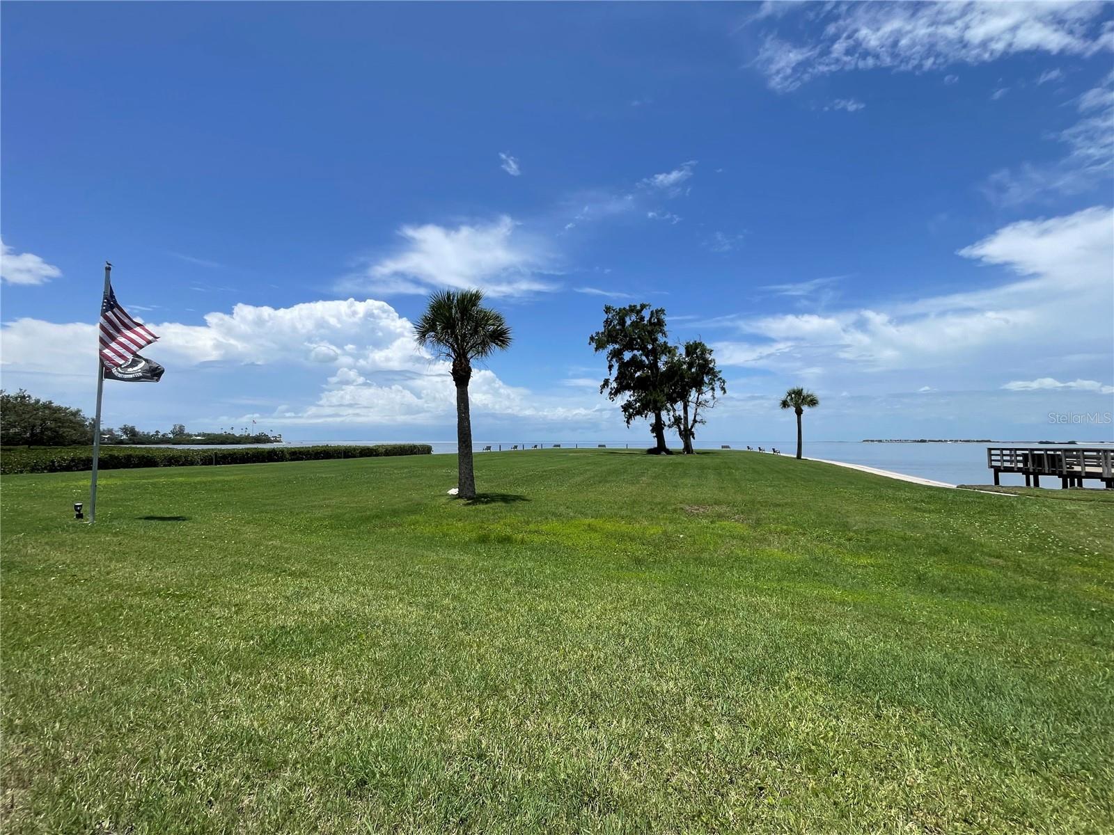 Image 4 of 40 For 428 Windrush Bay Drive 428