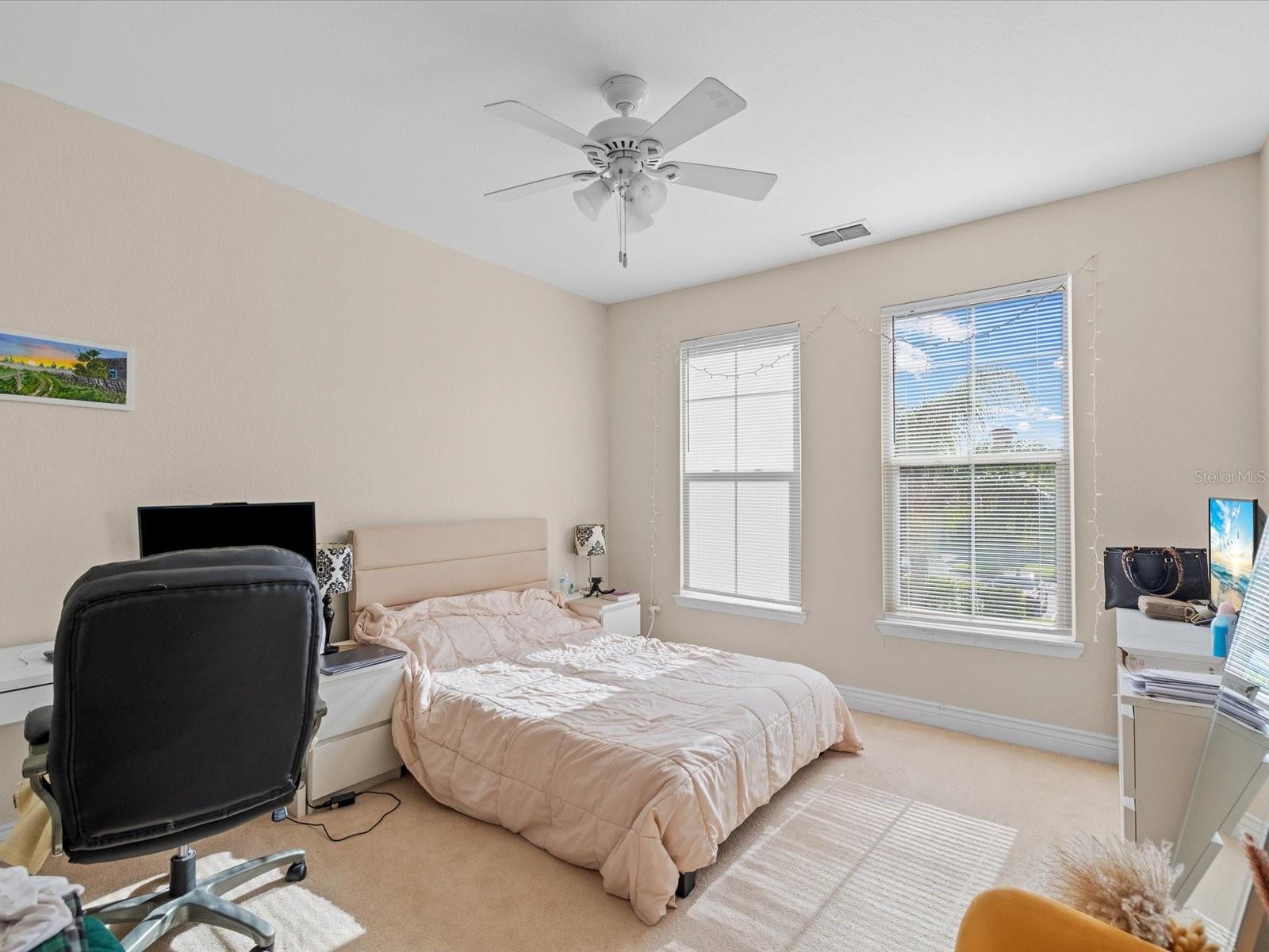 Listing photo id 14 for 2705 Via Murano  123