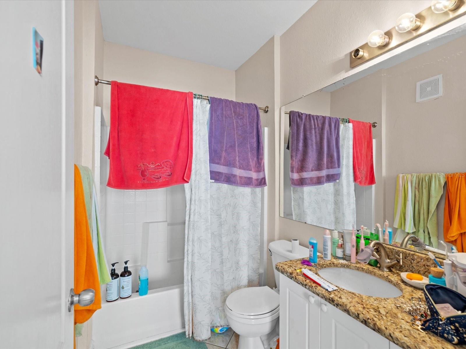 Listing photo id 16 for 2705 Via Murano  123