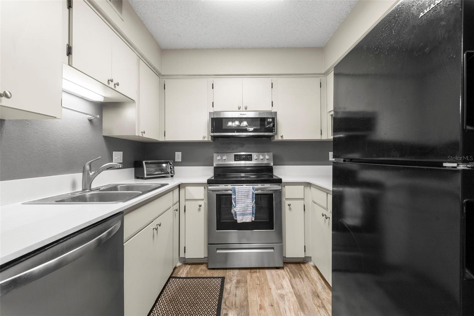 Image 12 of 43 For 2690 Coral Landings Boulevard 112