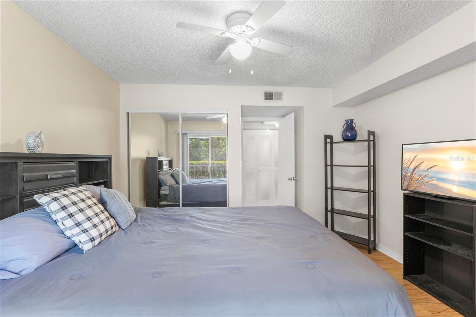 Image 24 of 43 For 2690 Coral Landings Boulevard 112