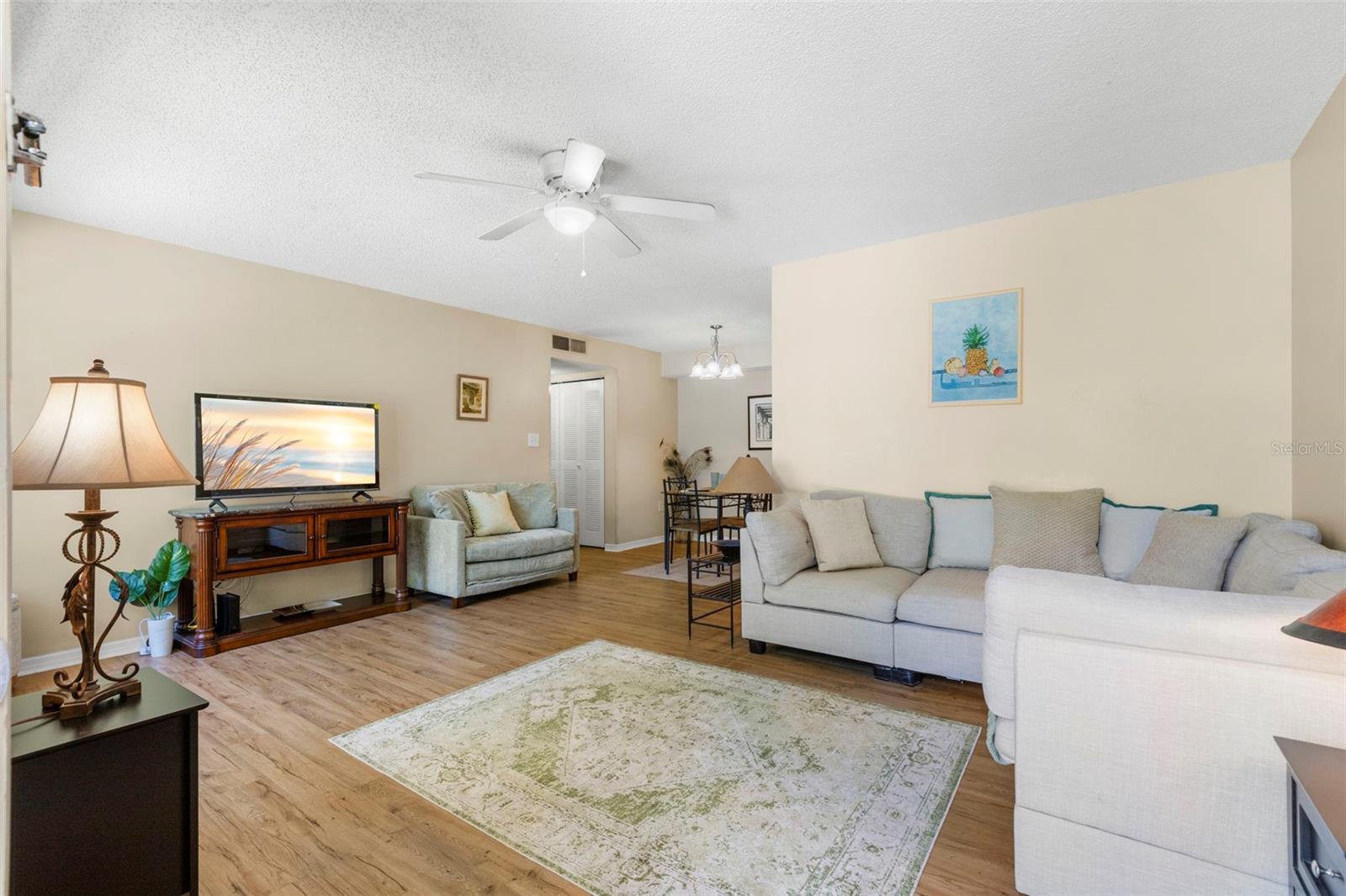 Image 8 of 43 For 2690 Coral Landings Boulevard 112