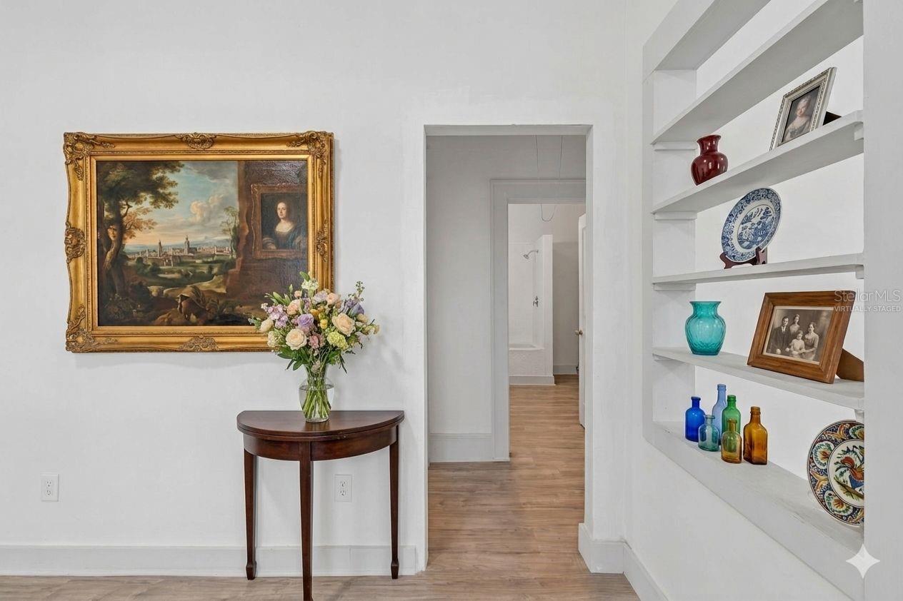 Image 18 of 37 For 1002 23rd Street W