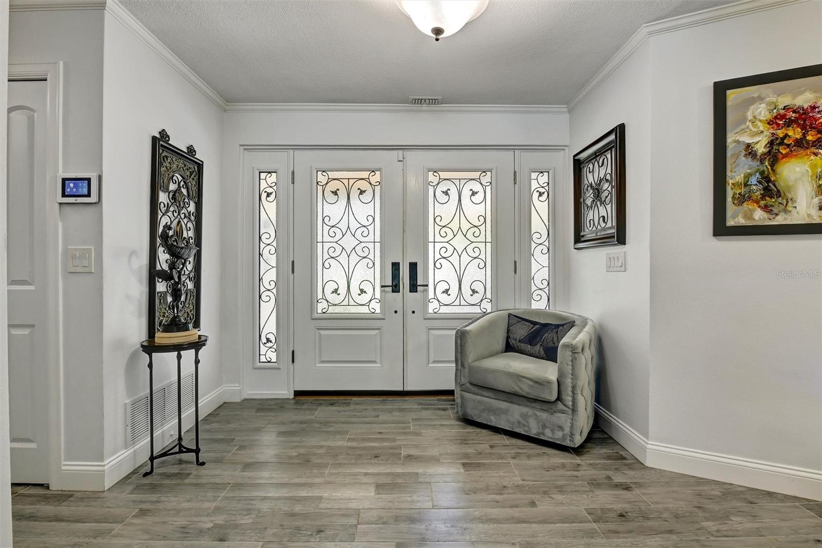 Listing photo id 10 for 1875 Belleair Road