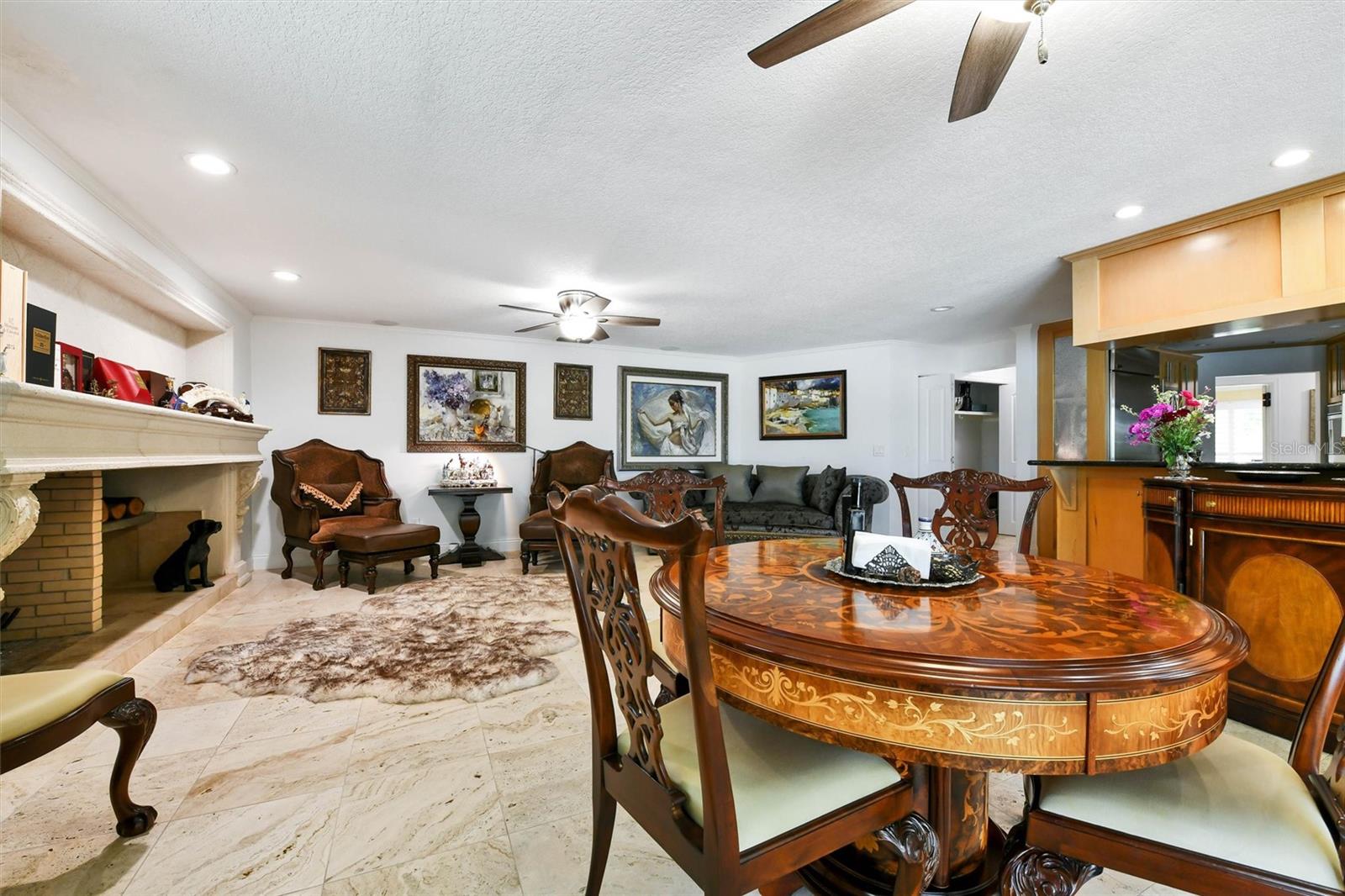 Listing photo id 23 for 1875 Belleair Road