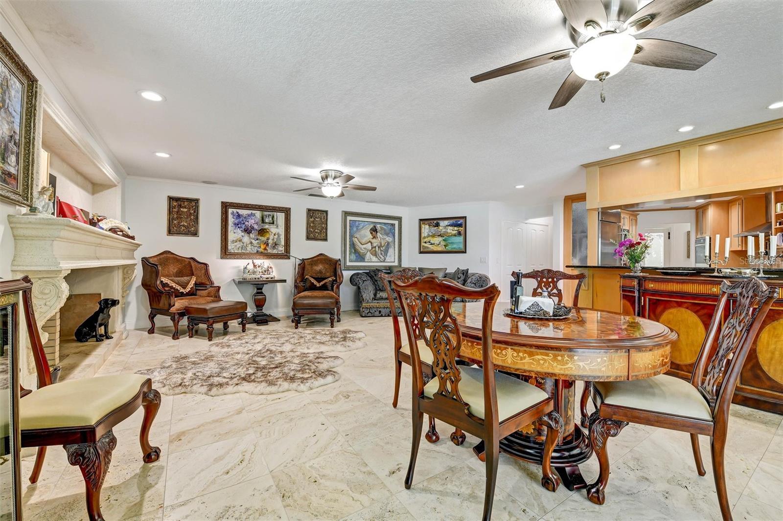 Listing photo id 24 for 1875 Belleair Road