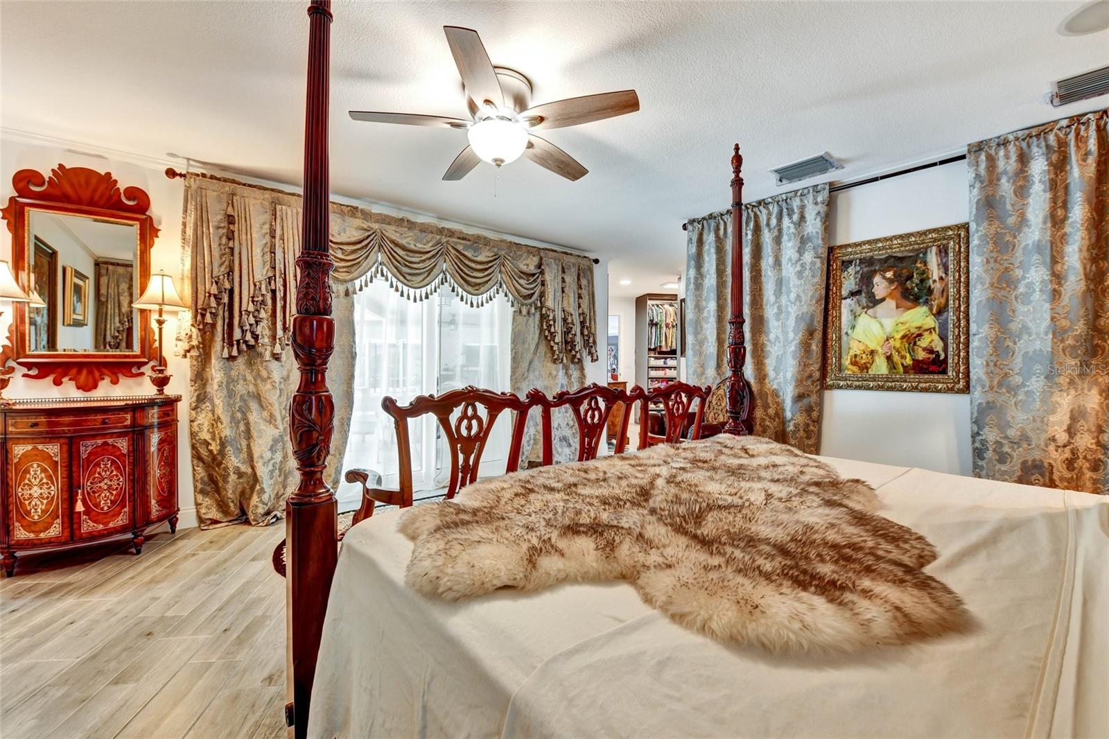 Listing photo id 30 for 1875 Belleair Road