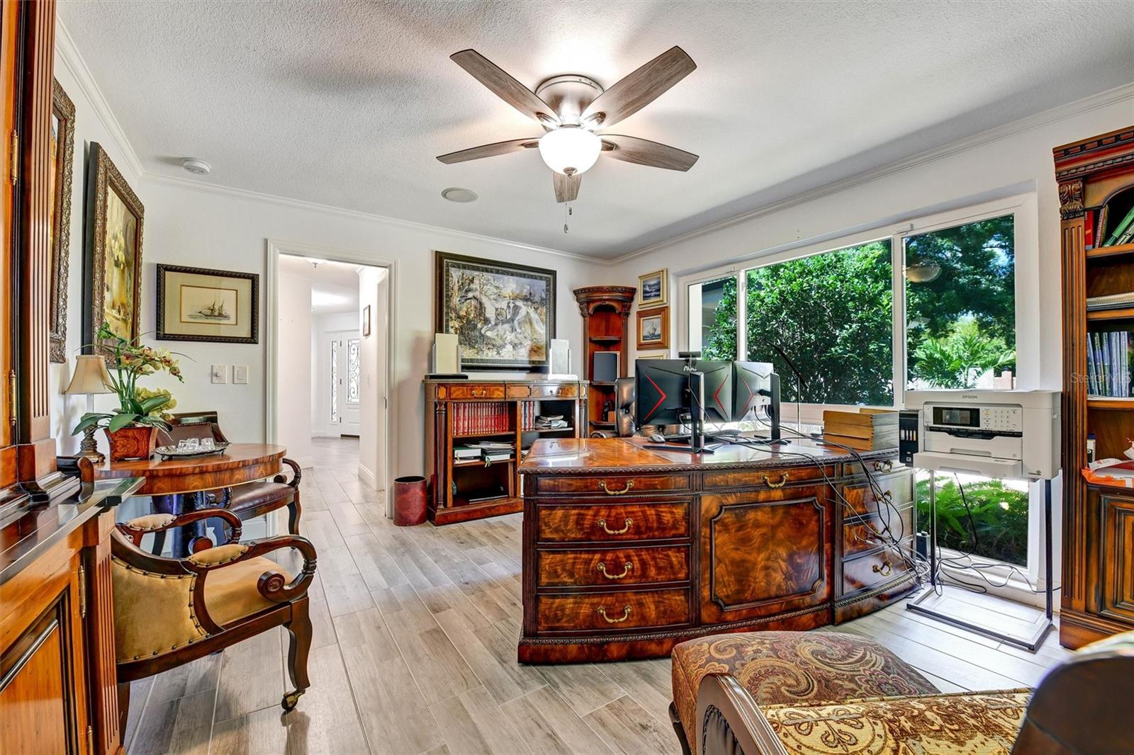 Listing photo id 38 for 1875 Belleair Road