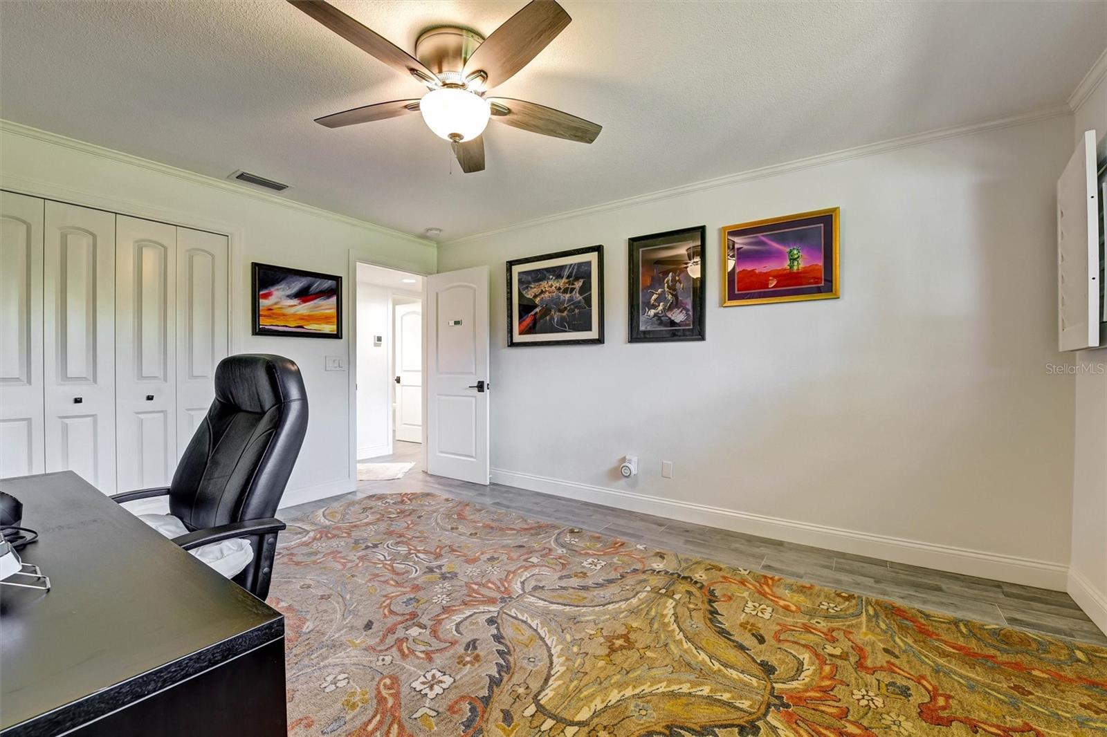 Listing photo id 42 for 1875 Belleair Road