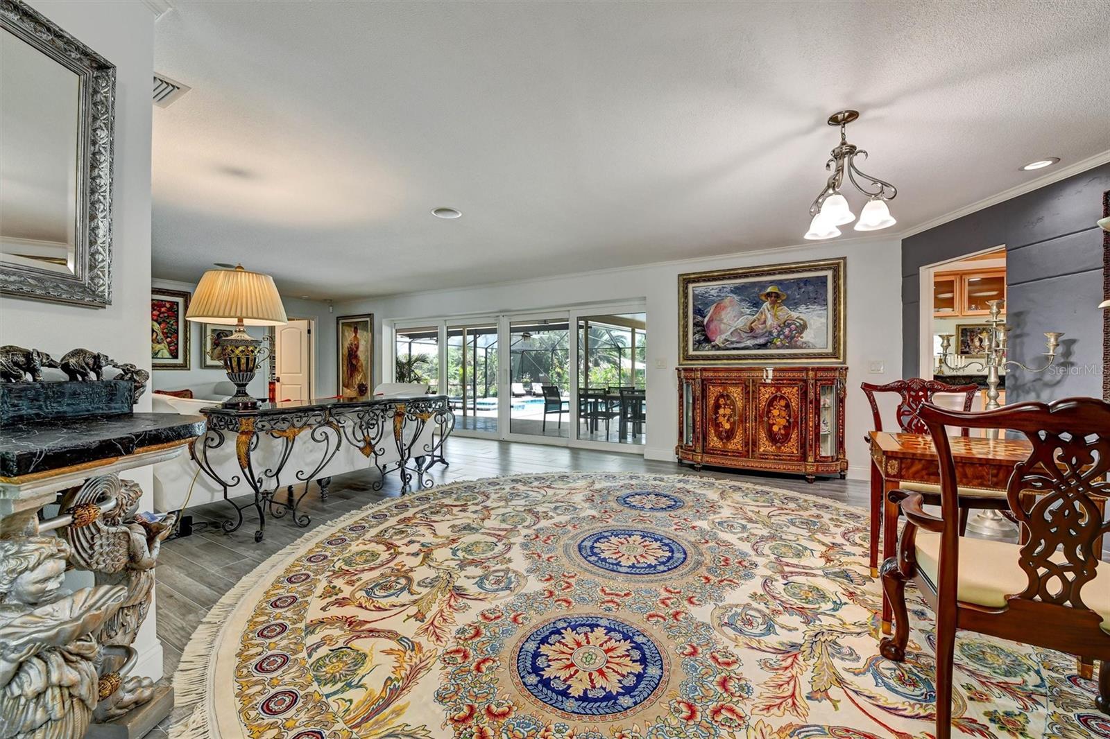 Listing photo id 56 for 1875 Belleair Road