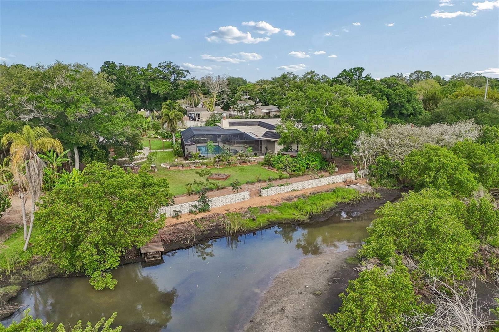Listing photo id 87 for 1875 Belleair Road