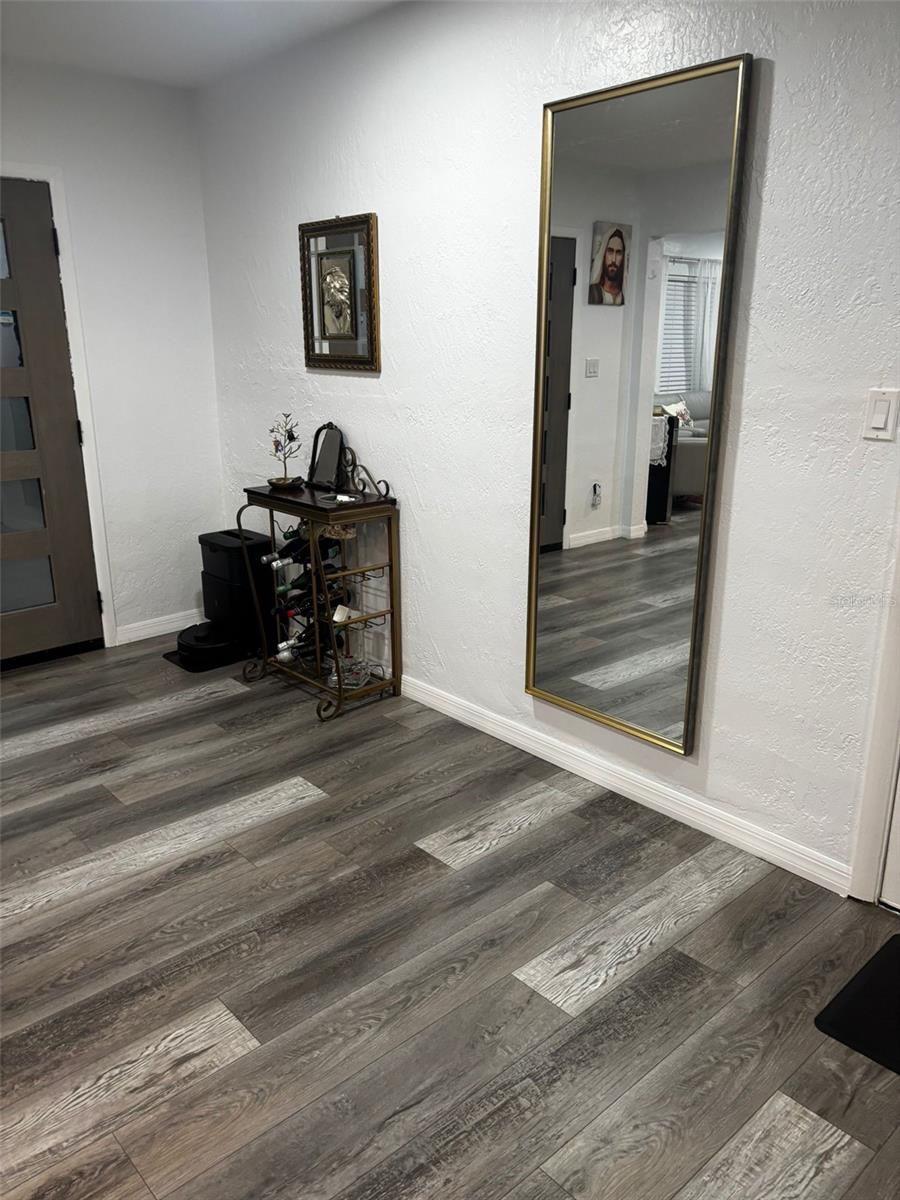 Image 25 of 34 For 4127 28th Avenue N