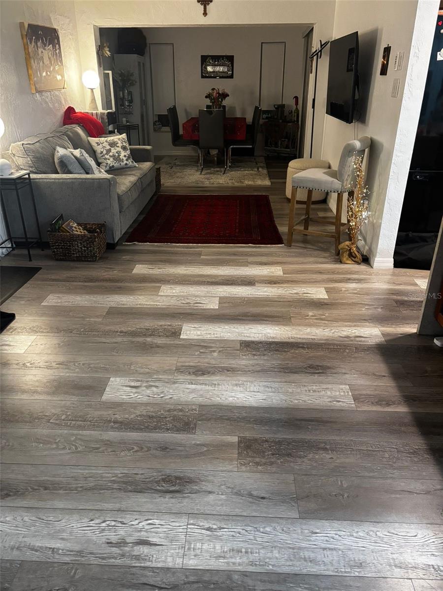 Image 26 of 34 For 4127 28th Avenue N