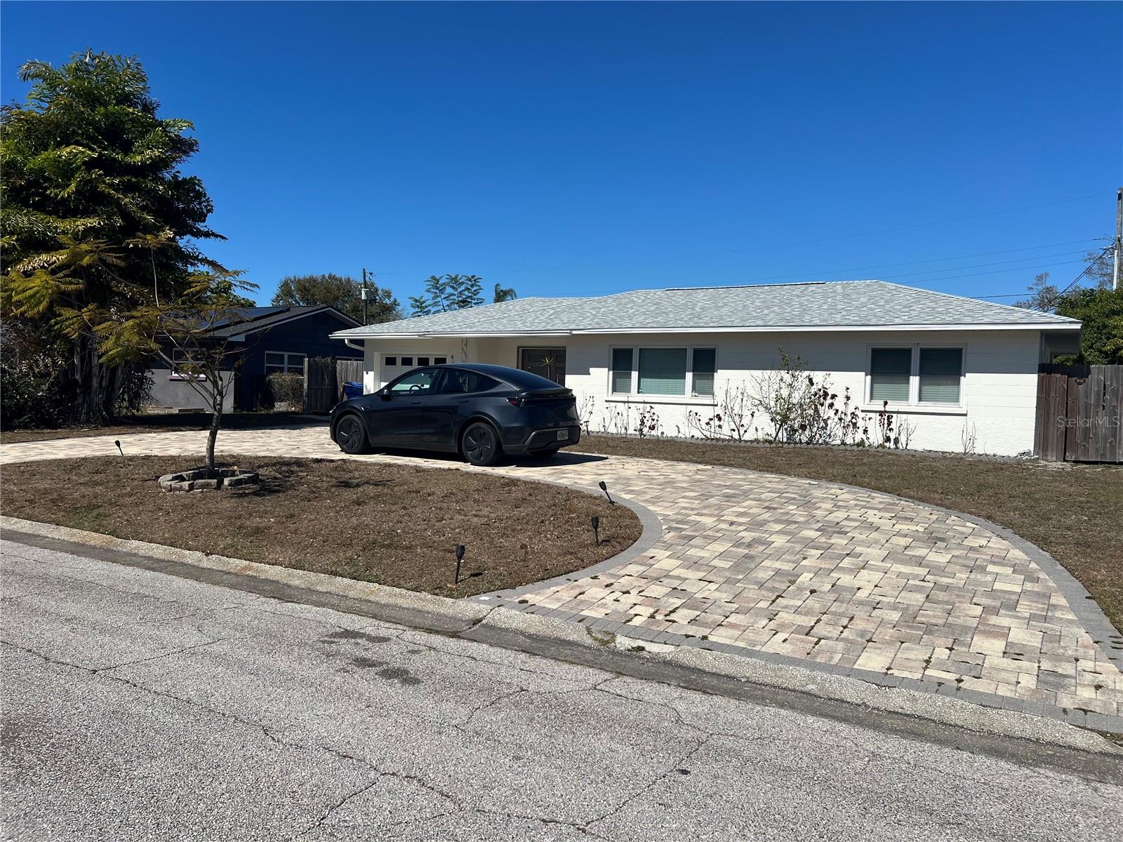 Image 3 of 34 For 4127 28th Avenue N