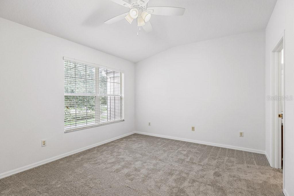 Image 11 of 28 For 15807 Fishhawk Falls Drive