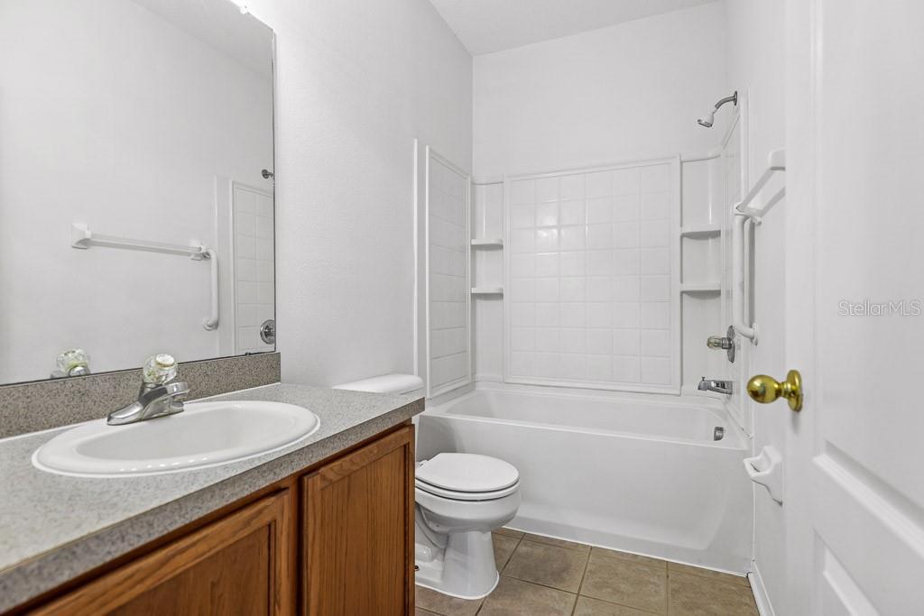 Image 13 of 28 For 15807 Fishhawk Falls Drive