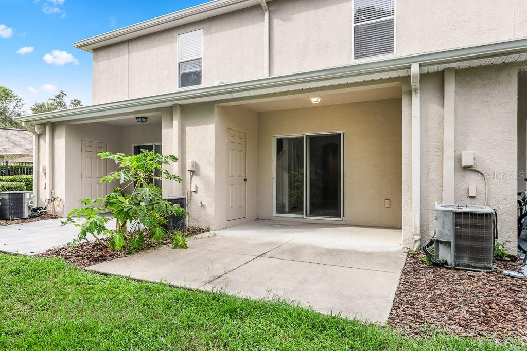 Image 19 of 28 For 15807 Fishhawk Falls Drive