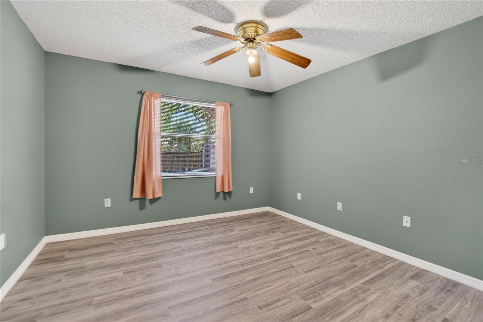 Image 17 of 31 For 3734 Opal Drive