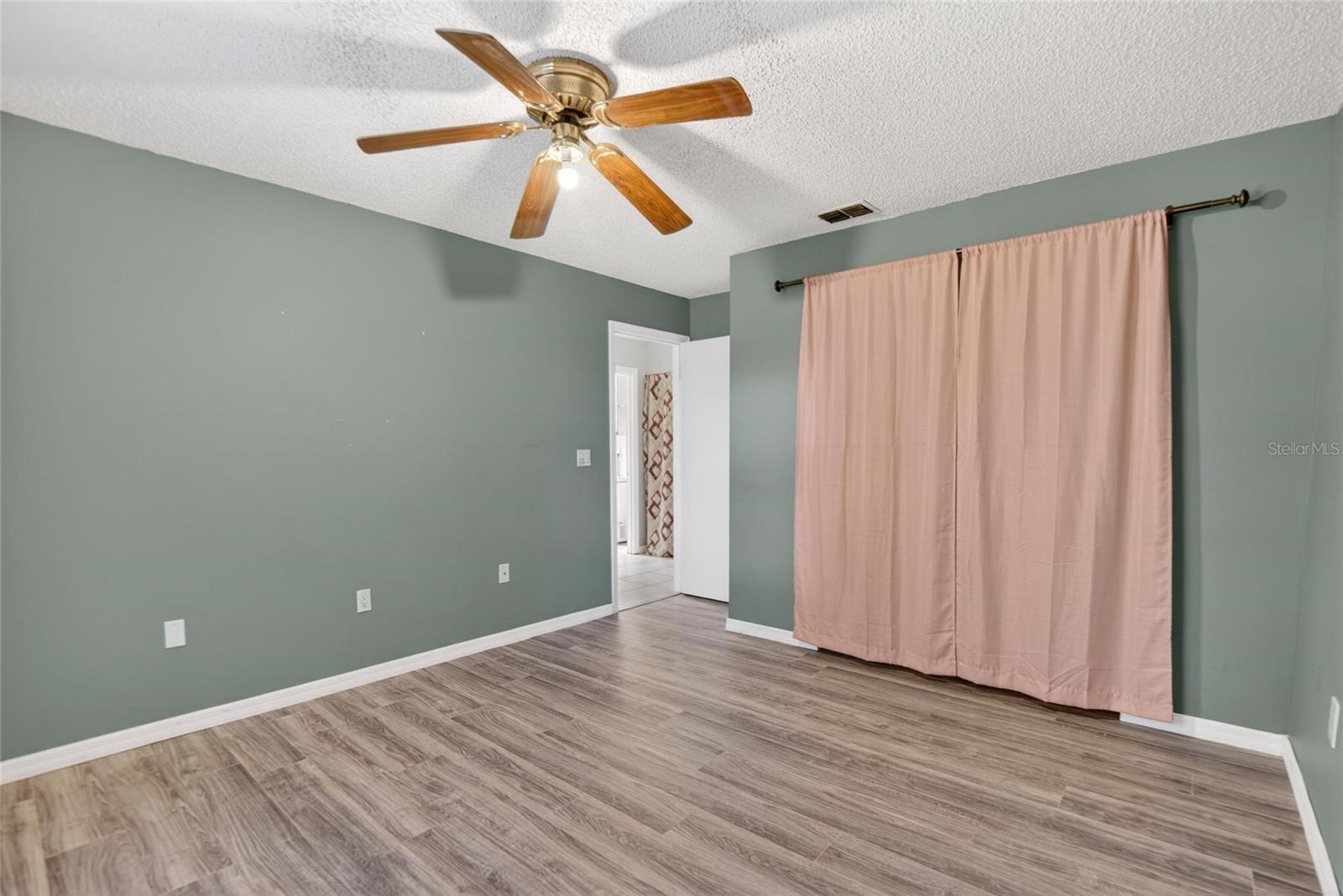 Image 18 of 31 For 3734 Opal Drive