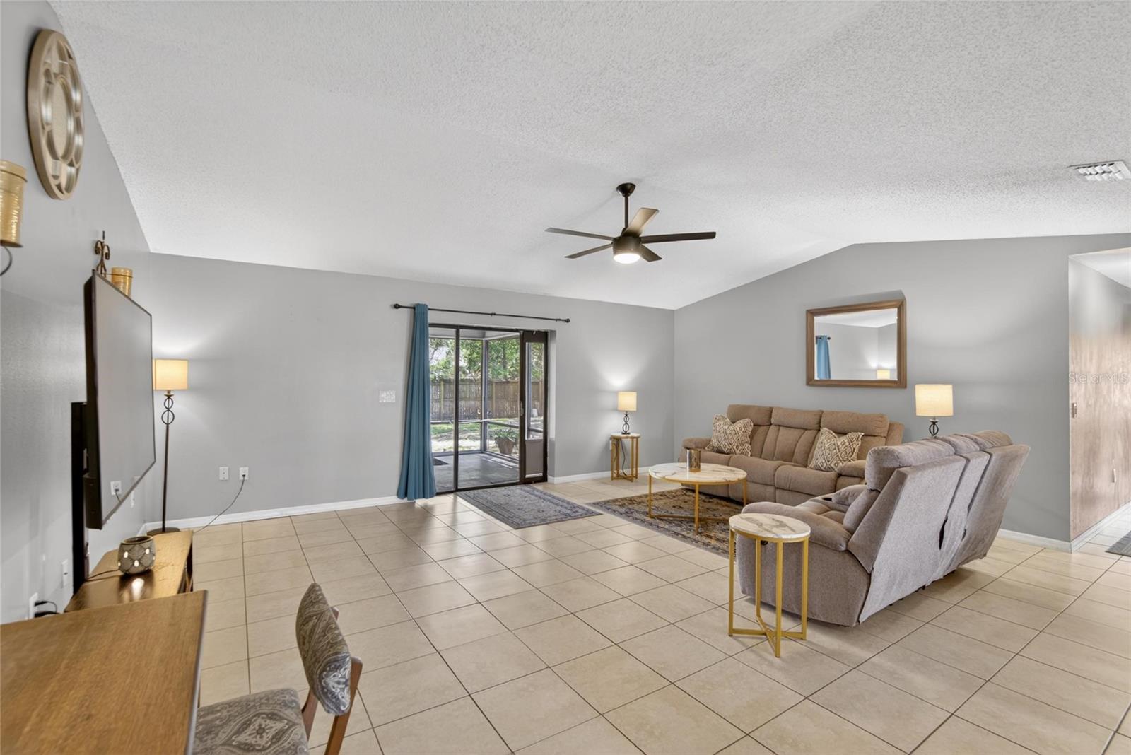 Image 4 of 31 For 3734 Opal Drive