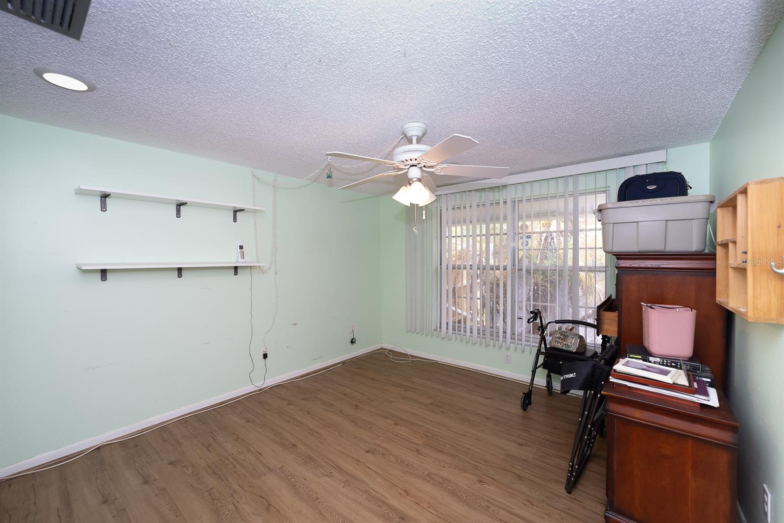 Image 5 of 8 For 8602 Briar Grove Circle