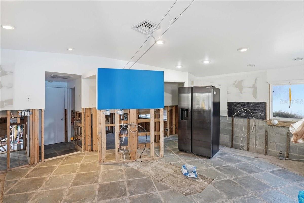 Image 23 of 55 For 16007 Gulf Boulevard