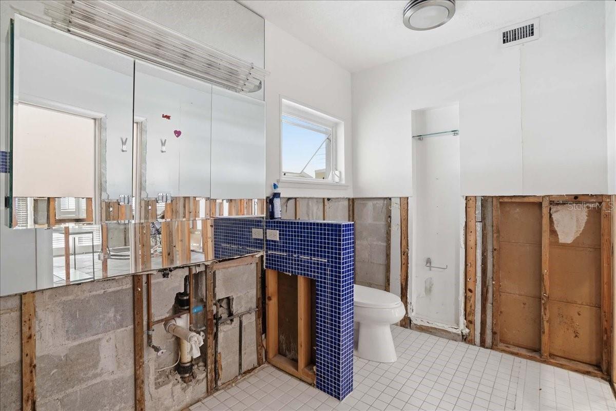 Image 38 of 55 For 16007 Gulf Boulevard