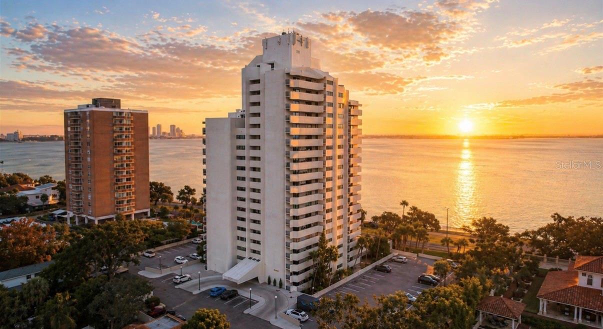 Image 2 of 32 For 4141 Bayshore Boulevard 606