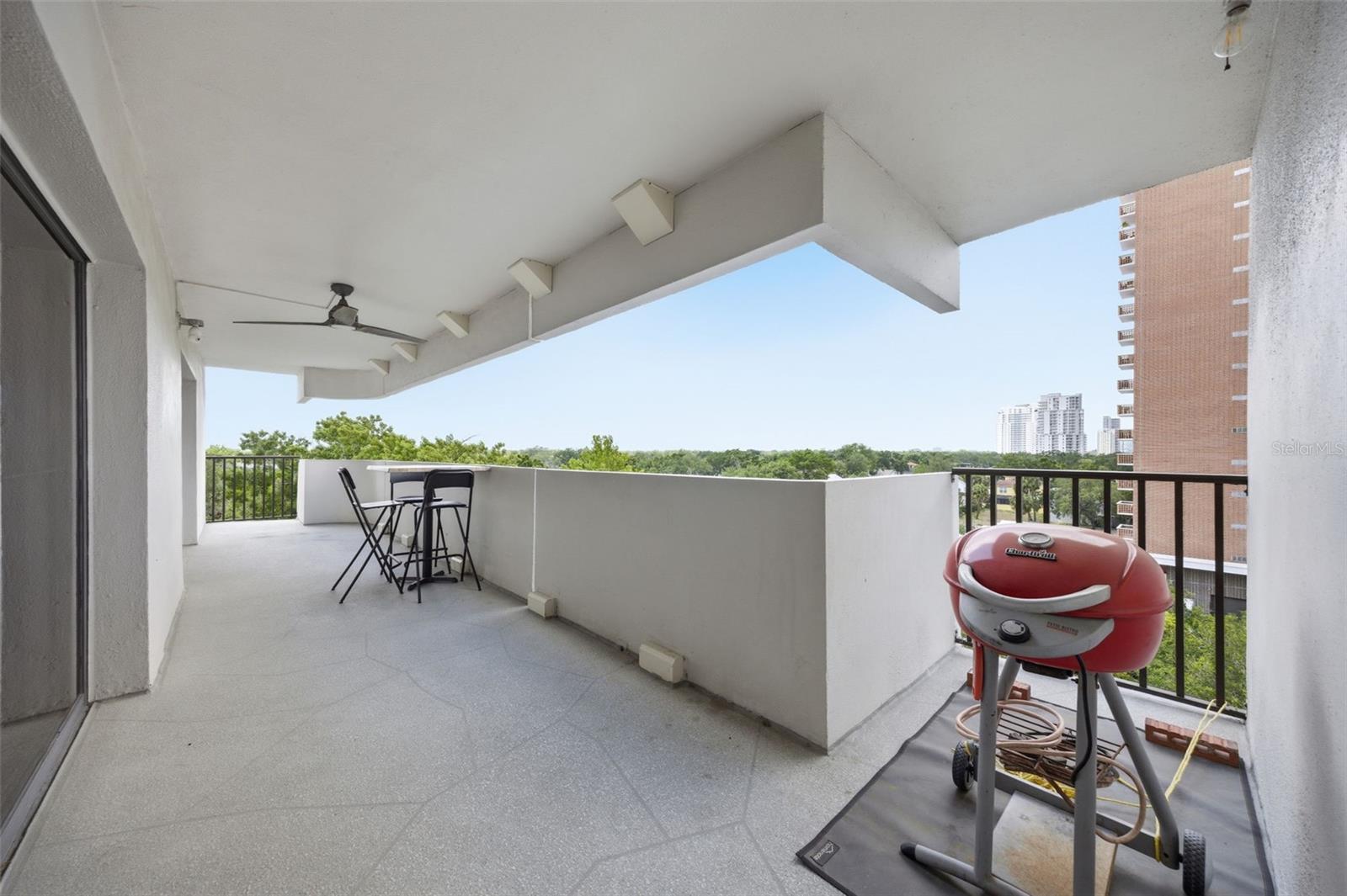 Image 26 of 32 For 4141 Bayshore Boulevard 606