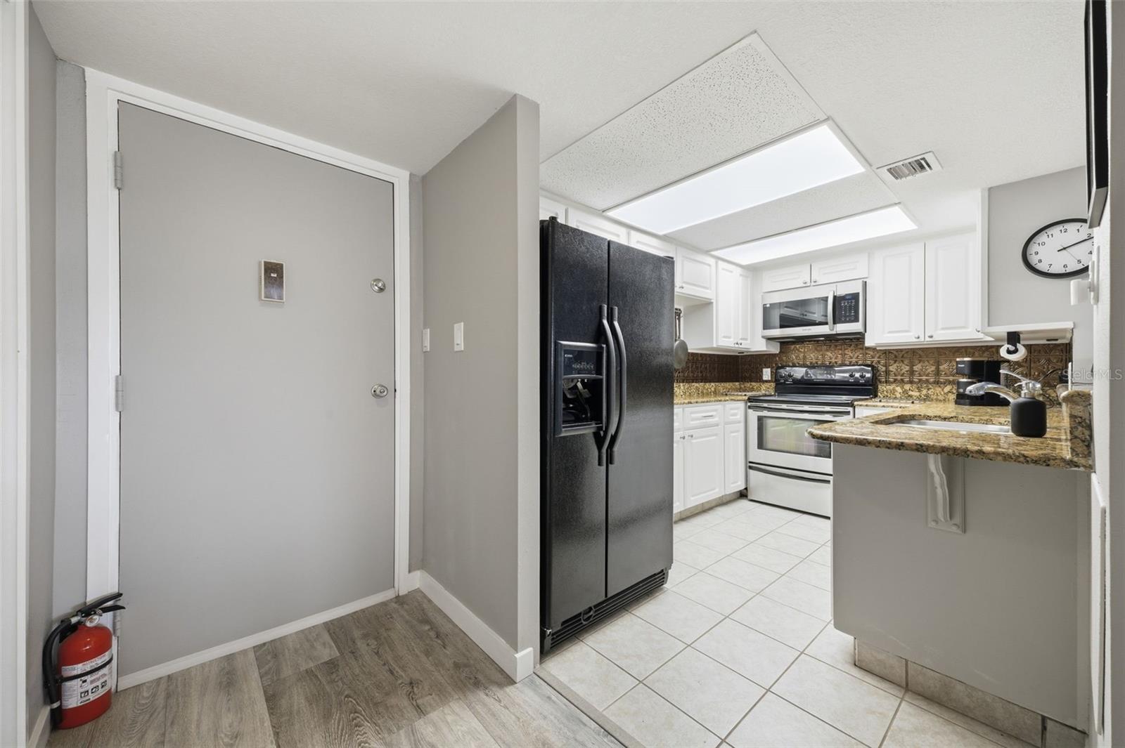 Image 4 of 32 For 4141 Bayshore Boulevard 606