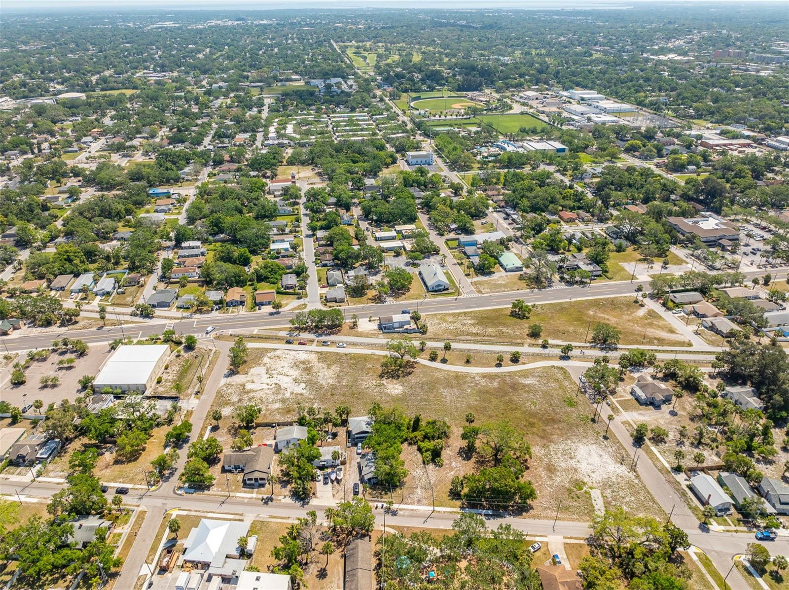 Listing photo id 16 for 611 Palm Bluff Street