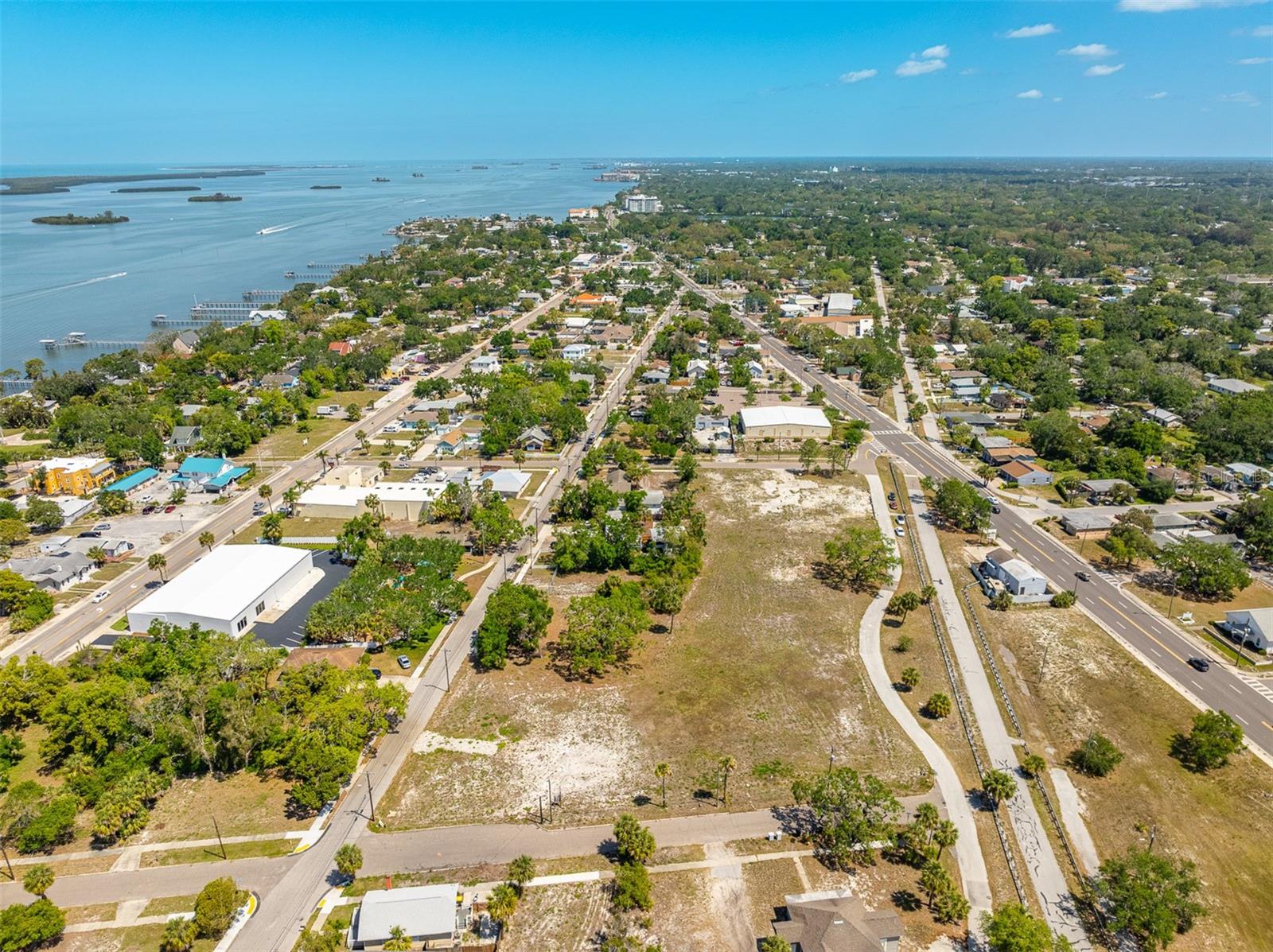 Image 15 of 31 For Garden Avenue