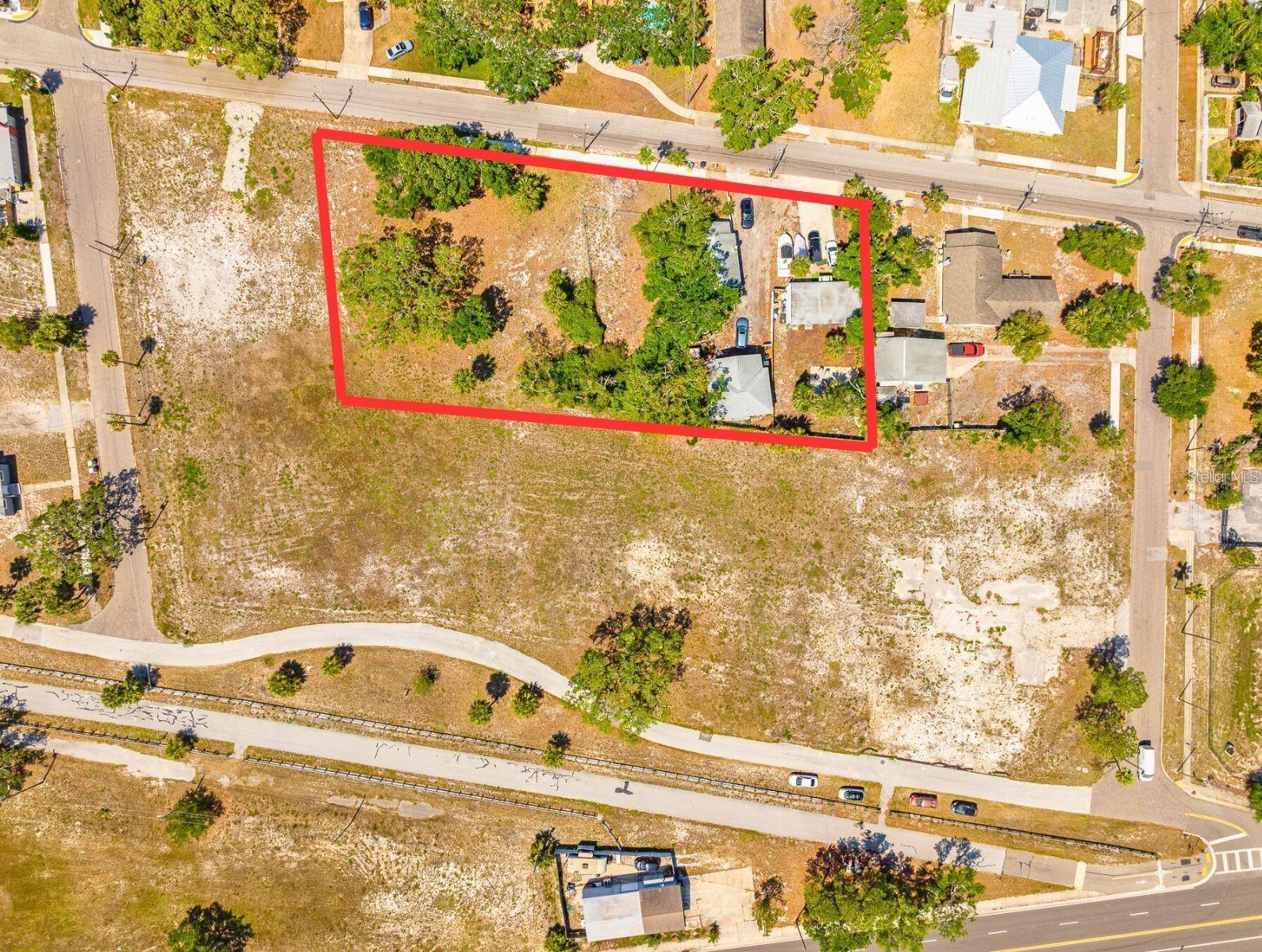 Image 2 of 31 For Garden Avenue