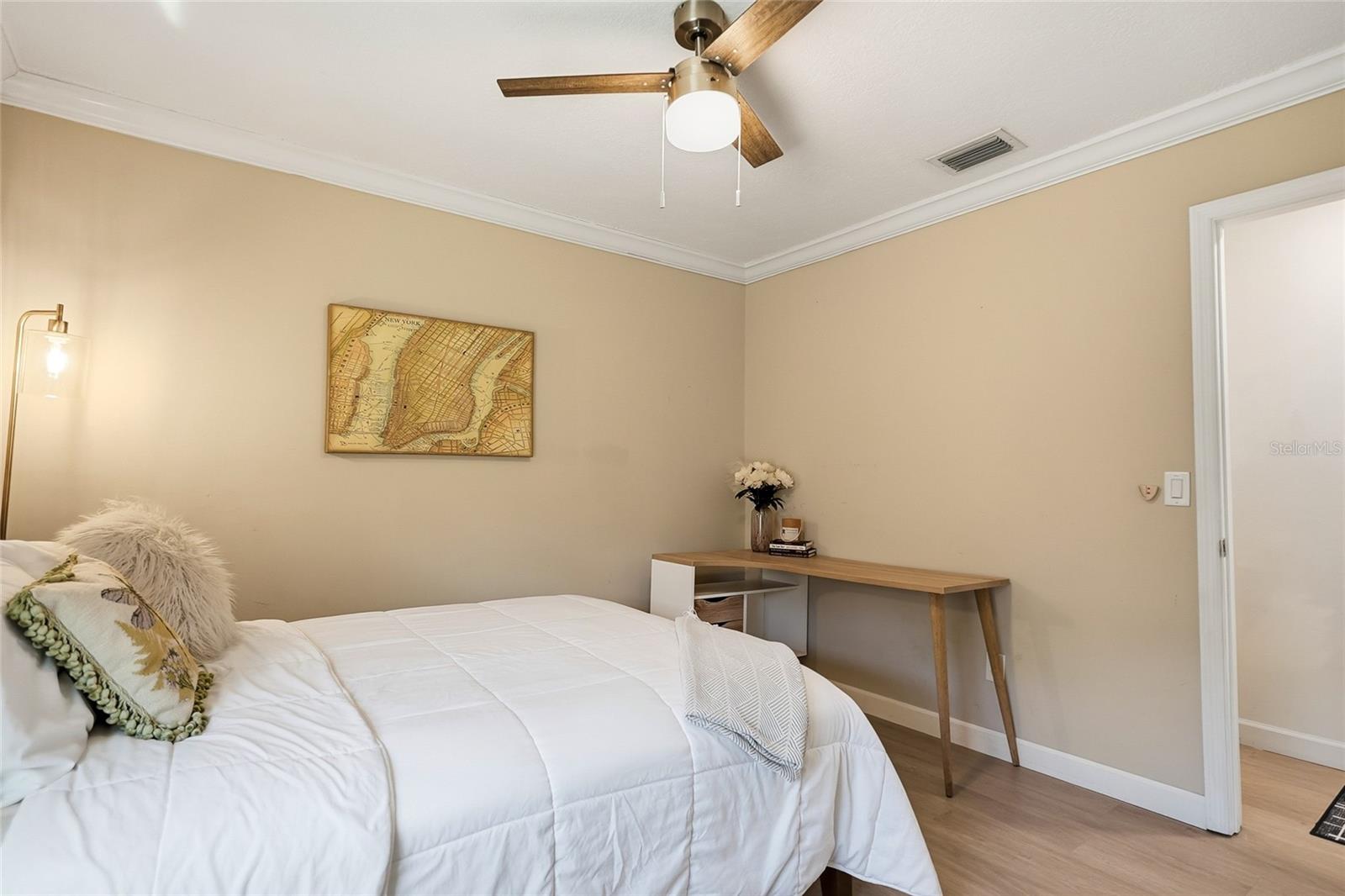 Image 30 of 39 For 4606 Buckeye Road