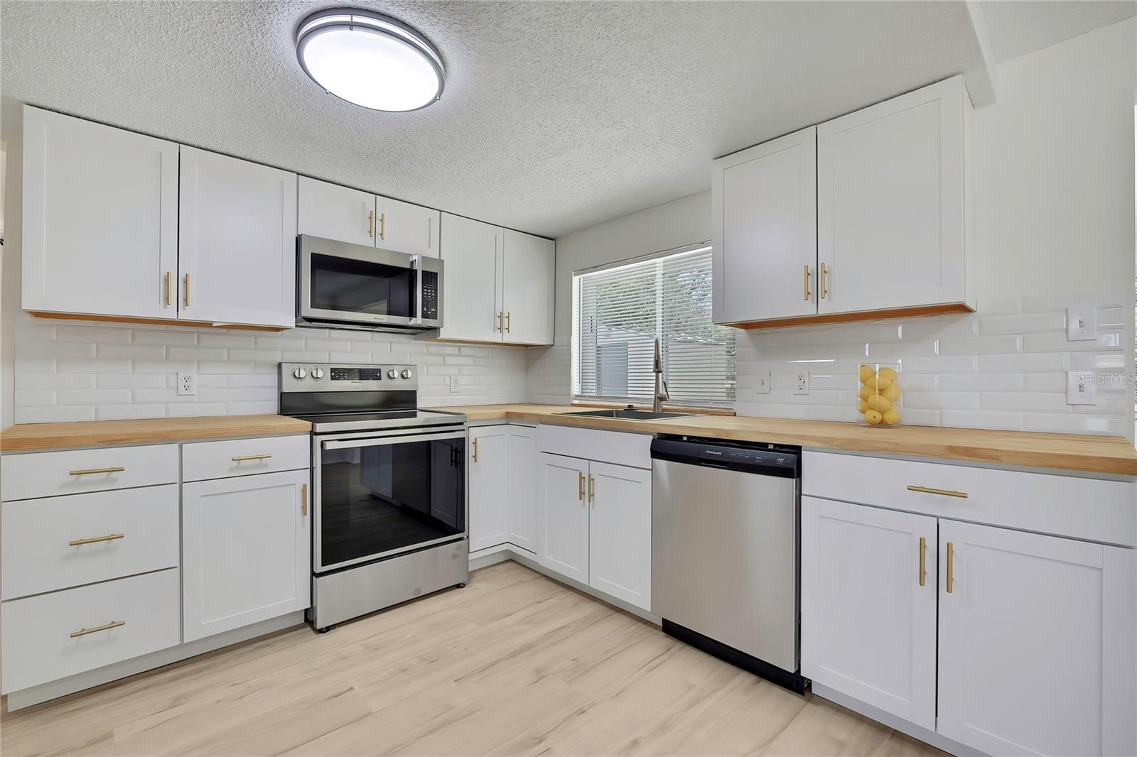 Image 16 of 53 For 6214 Westport Drive