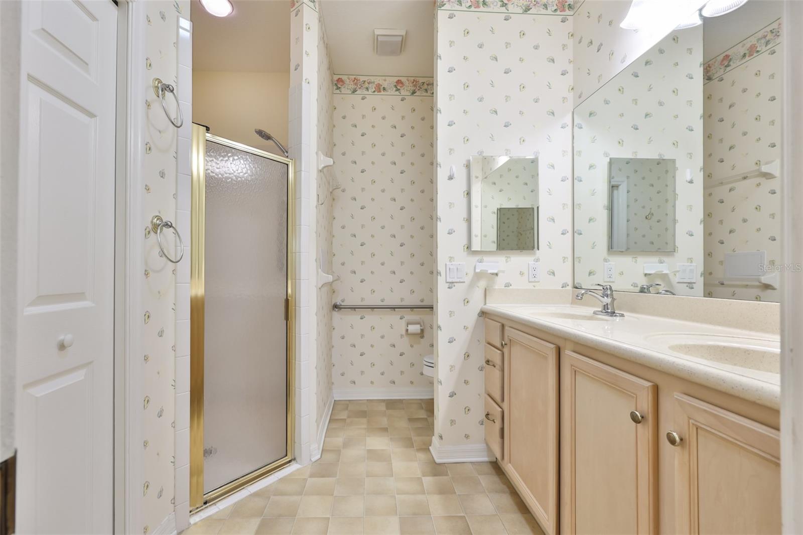 Image 21 of 48 For 4465 Strathmore Drive