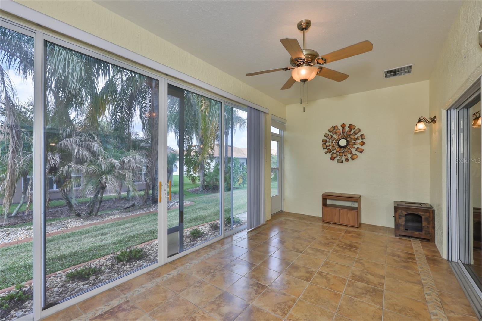 Image 4 of 48 For 4465 Strathmore Drive