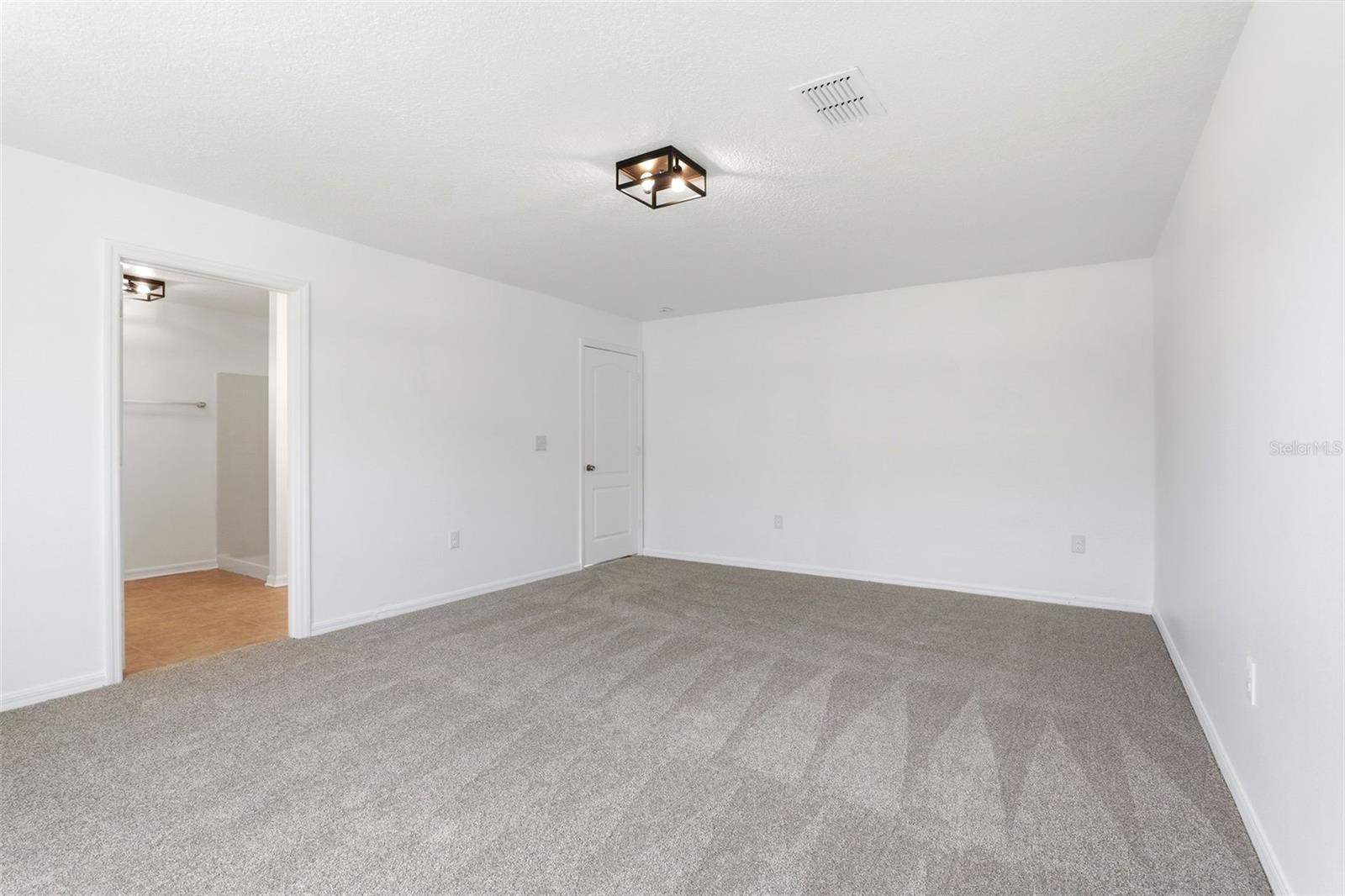 Image 17 of 39 For 3356 Slate Street