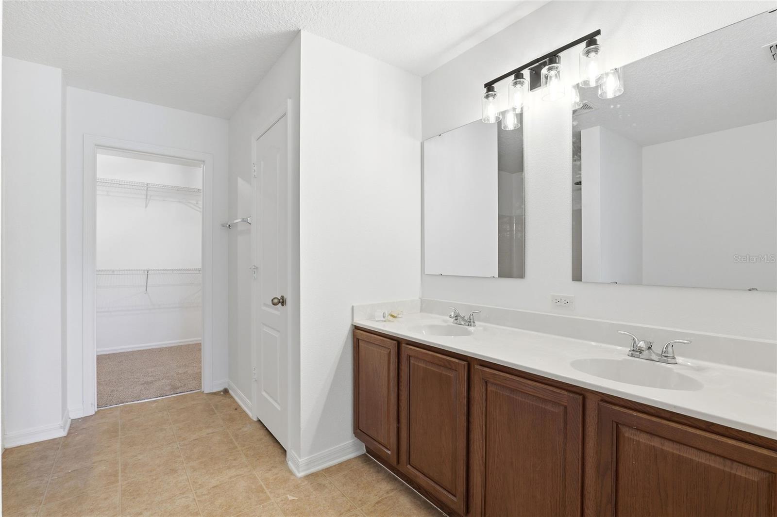 Image 22 of 39 For 3356 Slate Street