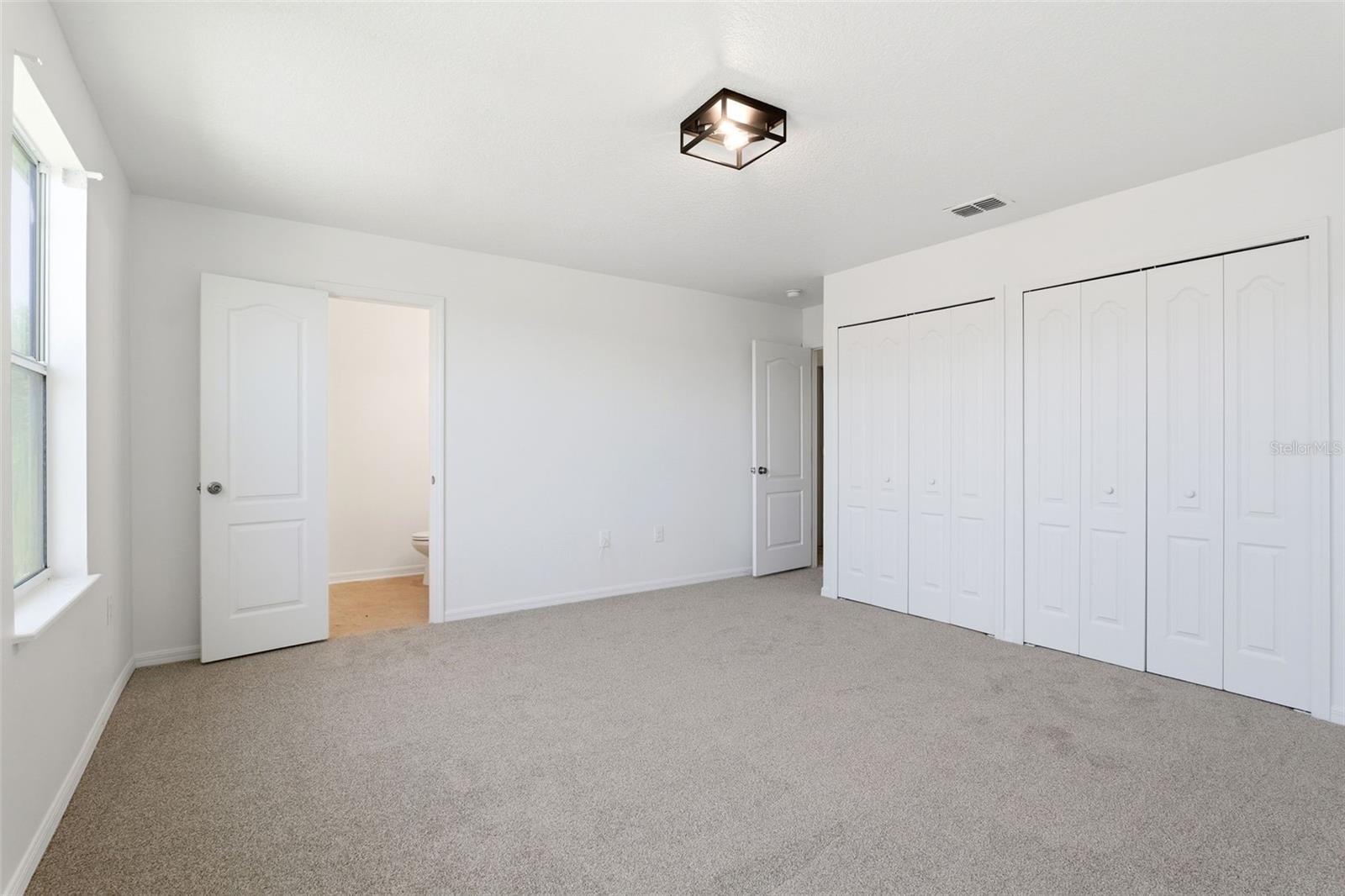 Image 27 of 39 For 3356 Slate Street