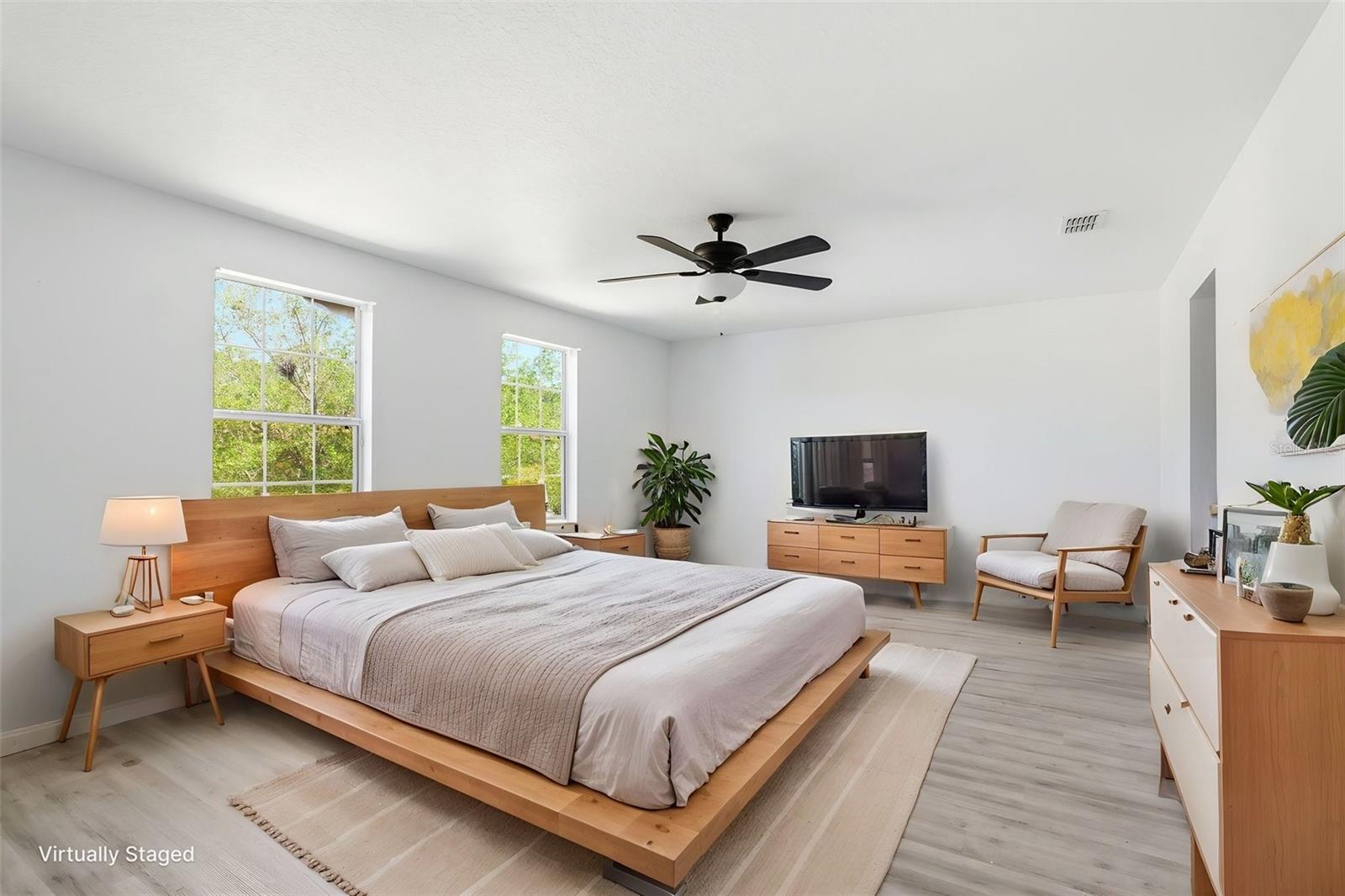 Image 5 of 39 For 3356 Slate Street