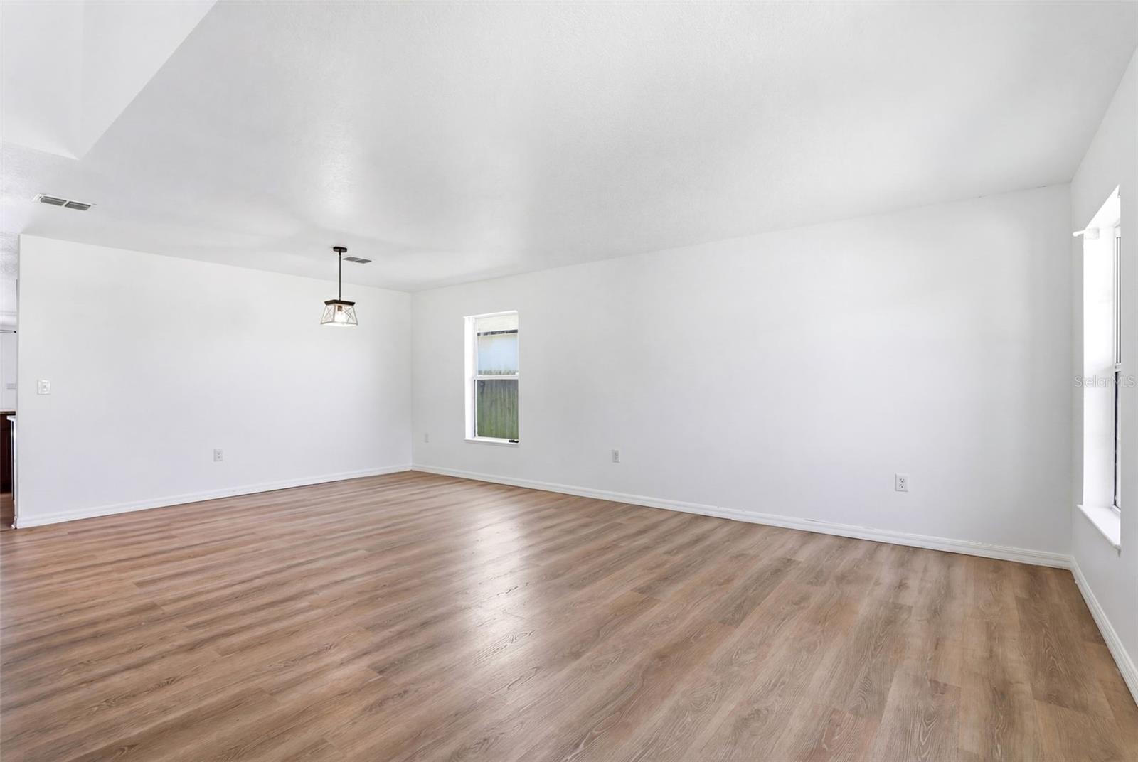 Image 8 of 39 For 3356 Slate Street