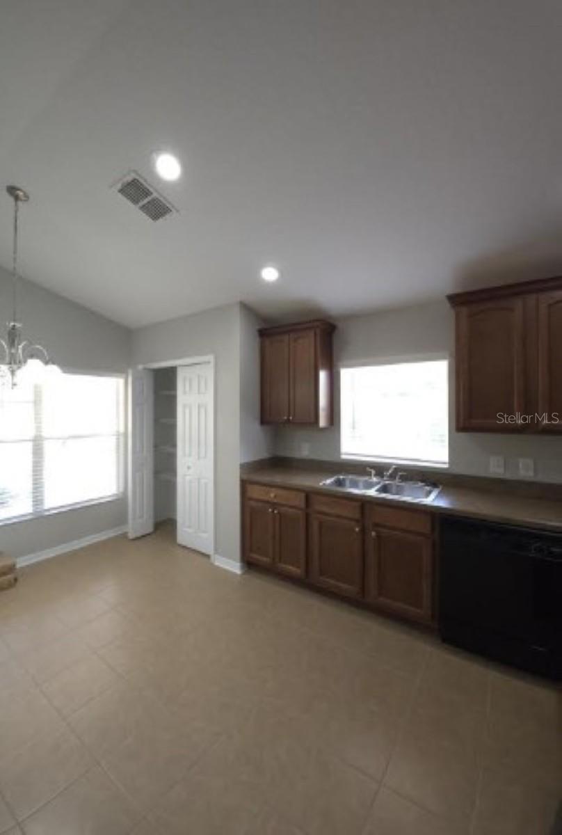 Image 6 of 17 For 9734 Highland Ridge Drive