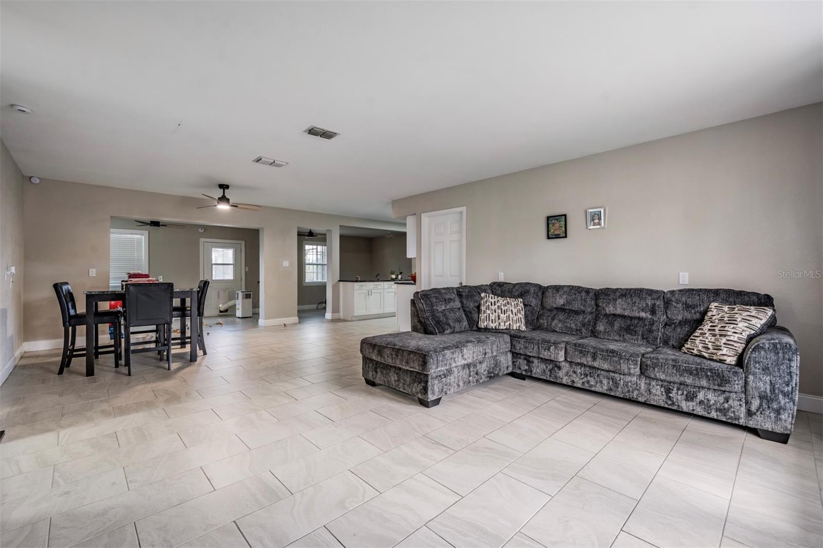 Image 6 of 31 For 307 Country Club Drive