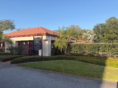 Image 3 of 20 For 3455 Countryside Boulevard 4