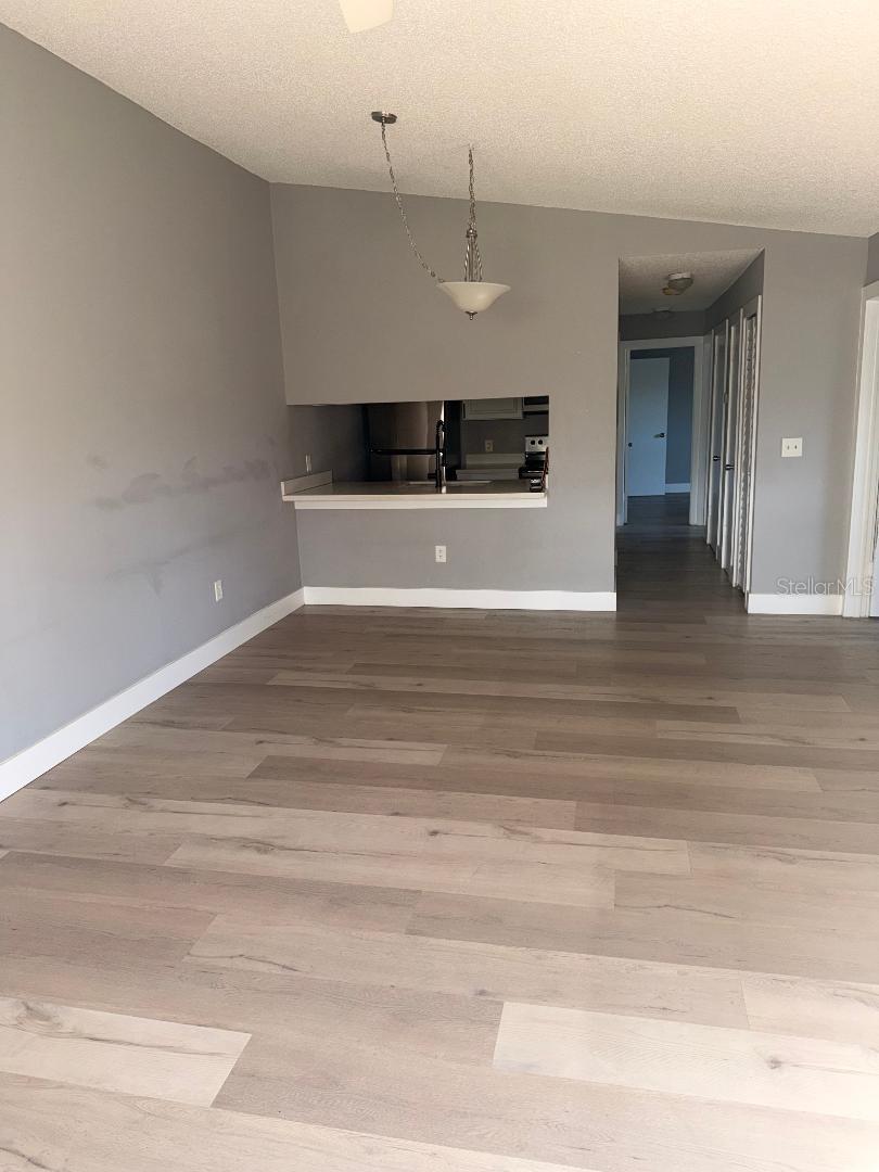 Image 8 of 20 For 3455 Countryside Boulevard 4